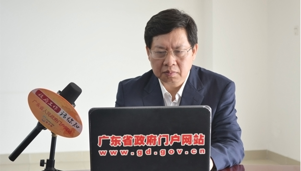 專訪省廣播電視局副局長鍾慶才